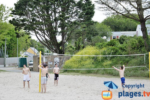 Beach volley sur la plage de Bertheaume à Plougonvelin